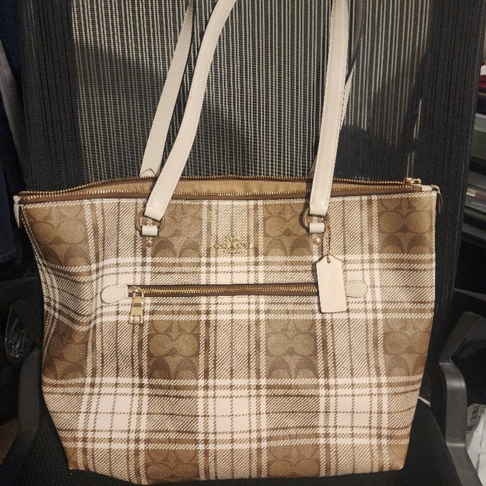 Coach Gallery Tote Signature Canvas w/ Hunting Fishing Plaid Print